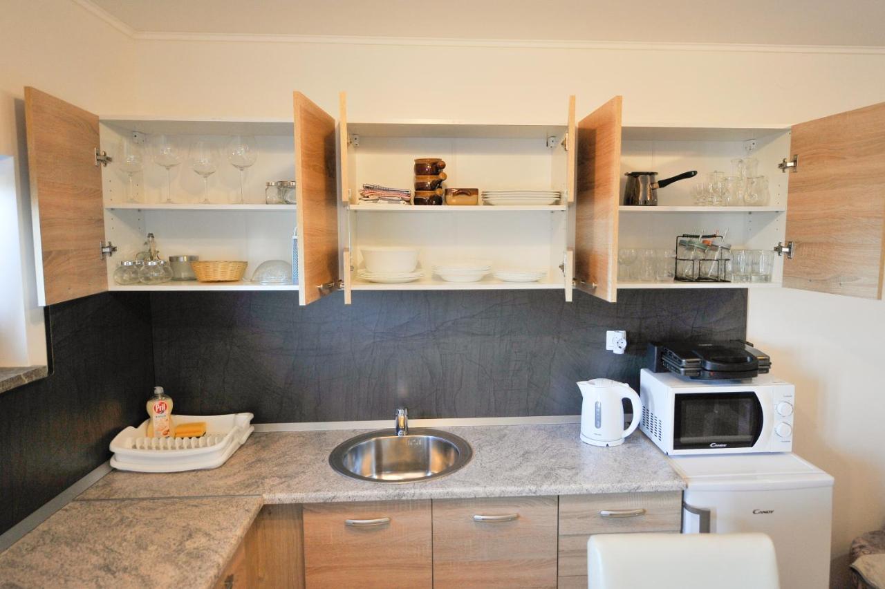 Apartment Jernej With Onsite Wellness *