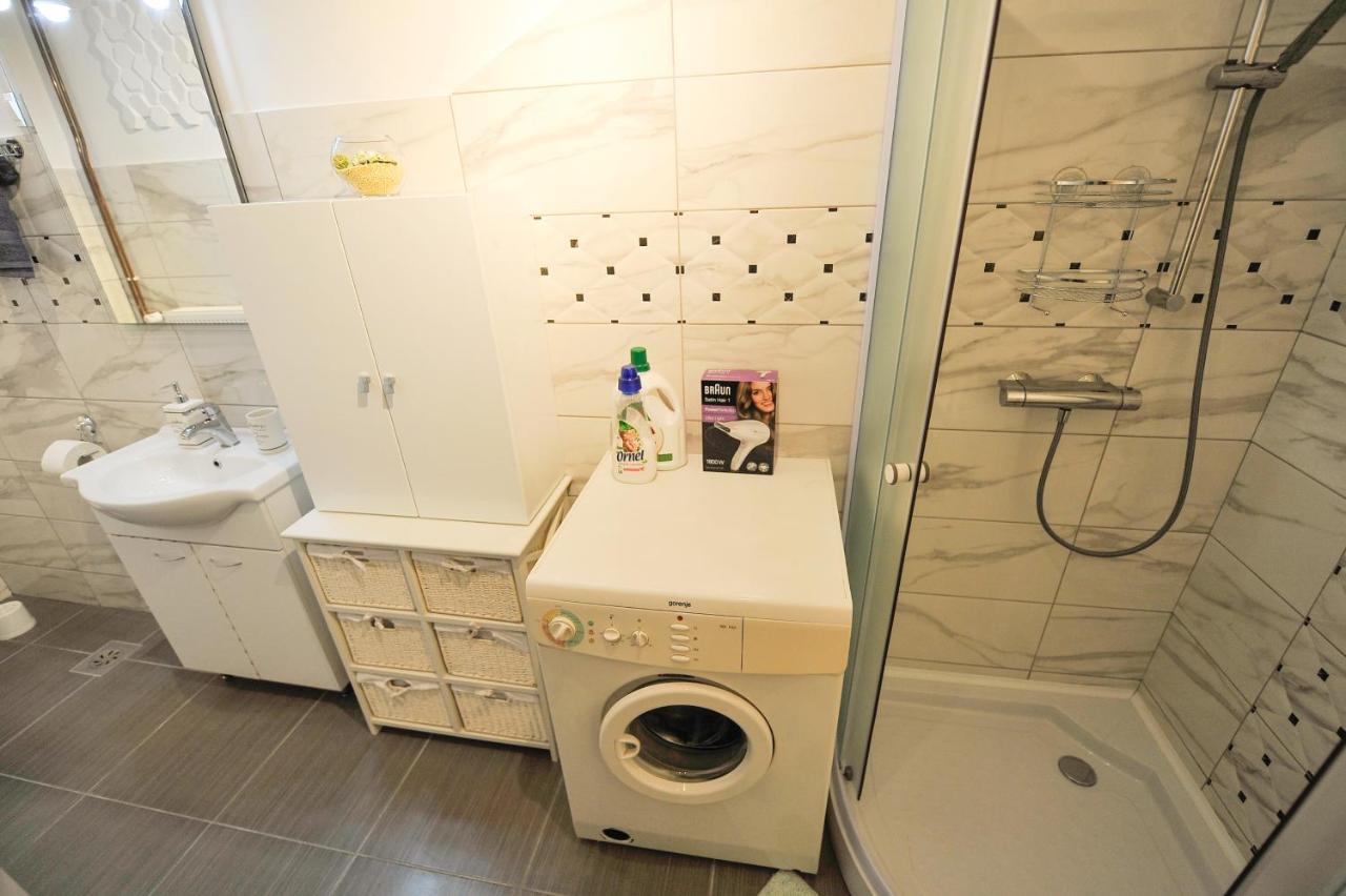Jernej With Onsite Wellness * Brezice