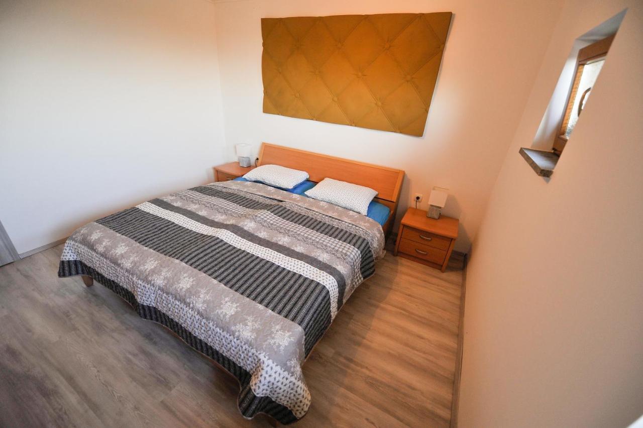 Apartment Jernej With Onsite Wellness *